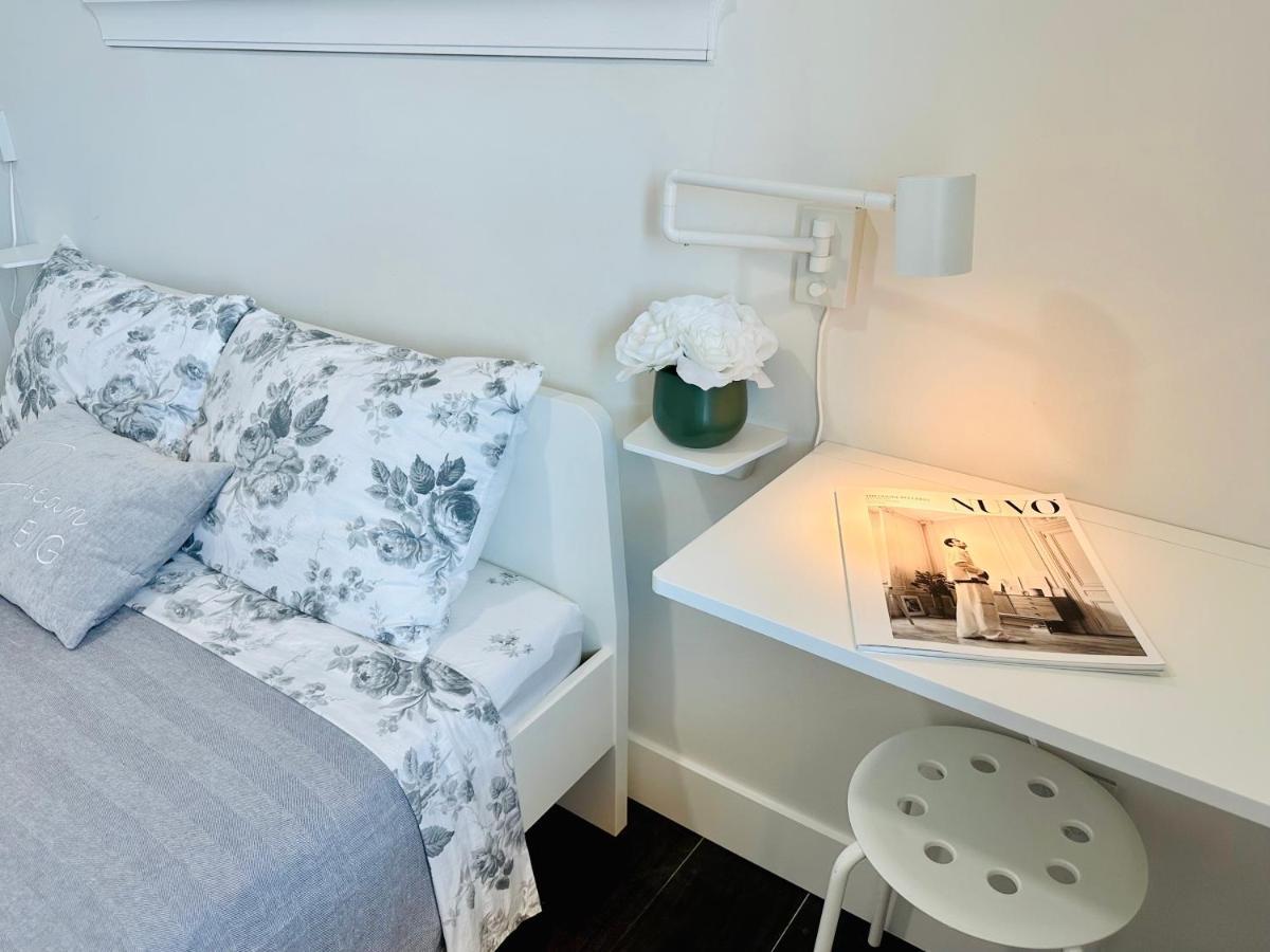 2Br 1.5Ba Full Kitchen Private Guest House - Free Parking - Central Location Vancouver Ngoại thất bức ảnh