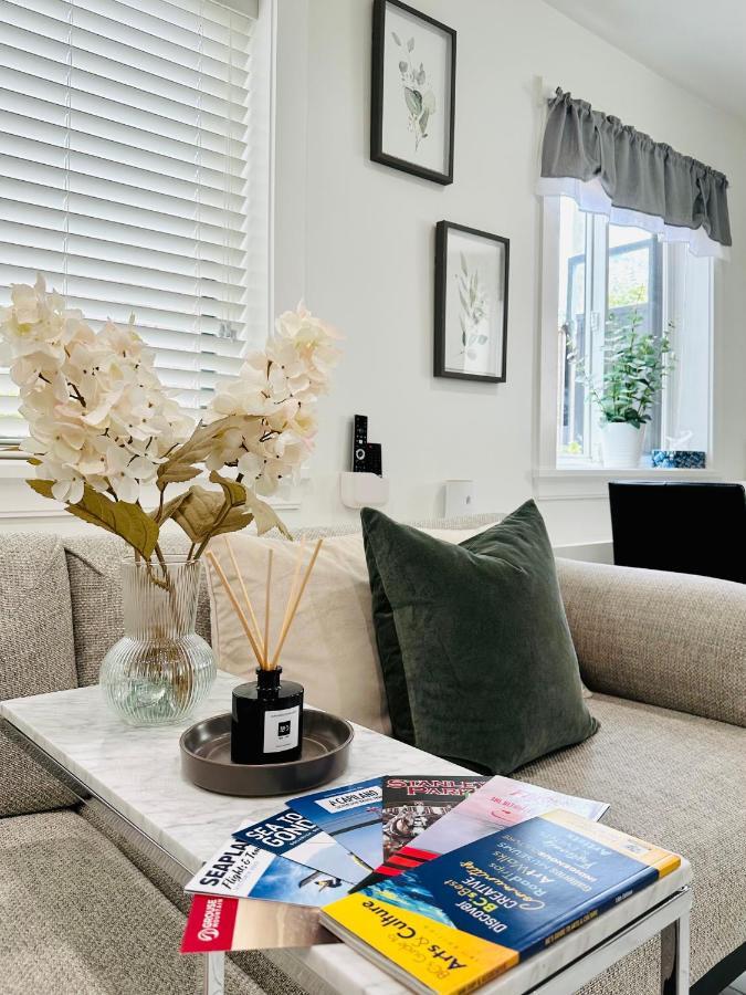 2Br 1.5Ba Full Kitchen Private Guest House - Free Parking - Central Location Vancouver Ngoại thất bức ảnh